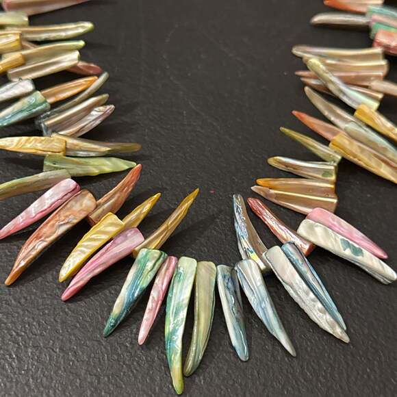Vtg Dyed Shell Abalone/MOP  Multicolor Spiked Necklace - Picture 4 of 4